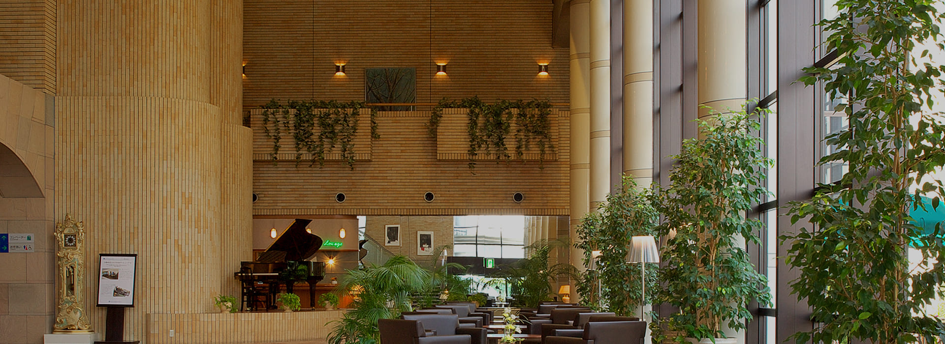 写真:屋外レジャープール